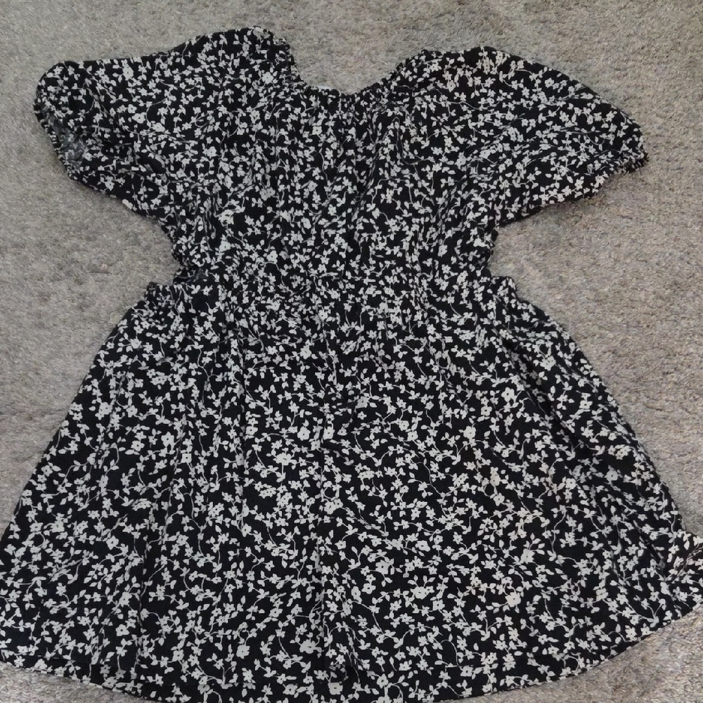 Old Navy Dress in Black and White Floral